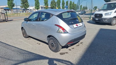 Lancia Ypsilon 1.2 69 CV 5 porte Elefantino (5)