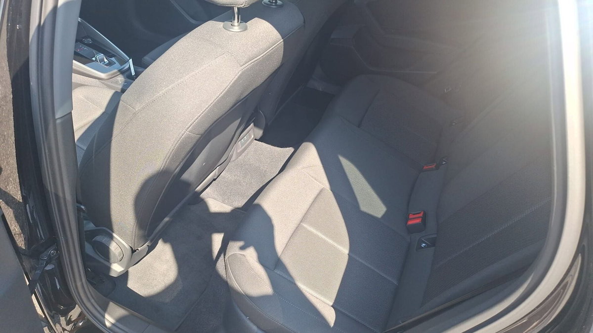 Audi A3 Sportback 35 TDI S tronic Business (12)