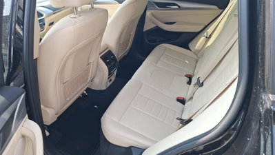 BMW X3 xDrive20d 48V Business Advantage (10)