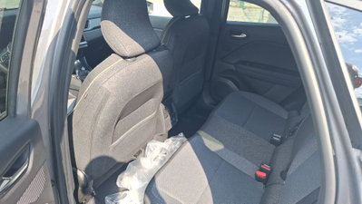Renault Captur 1.2 eco-g Techno 120cv (10)