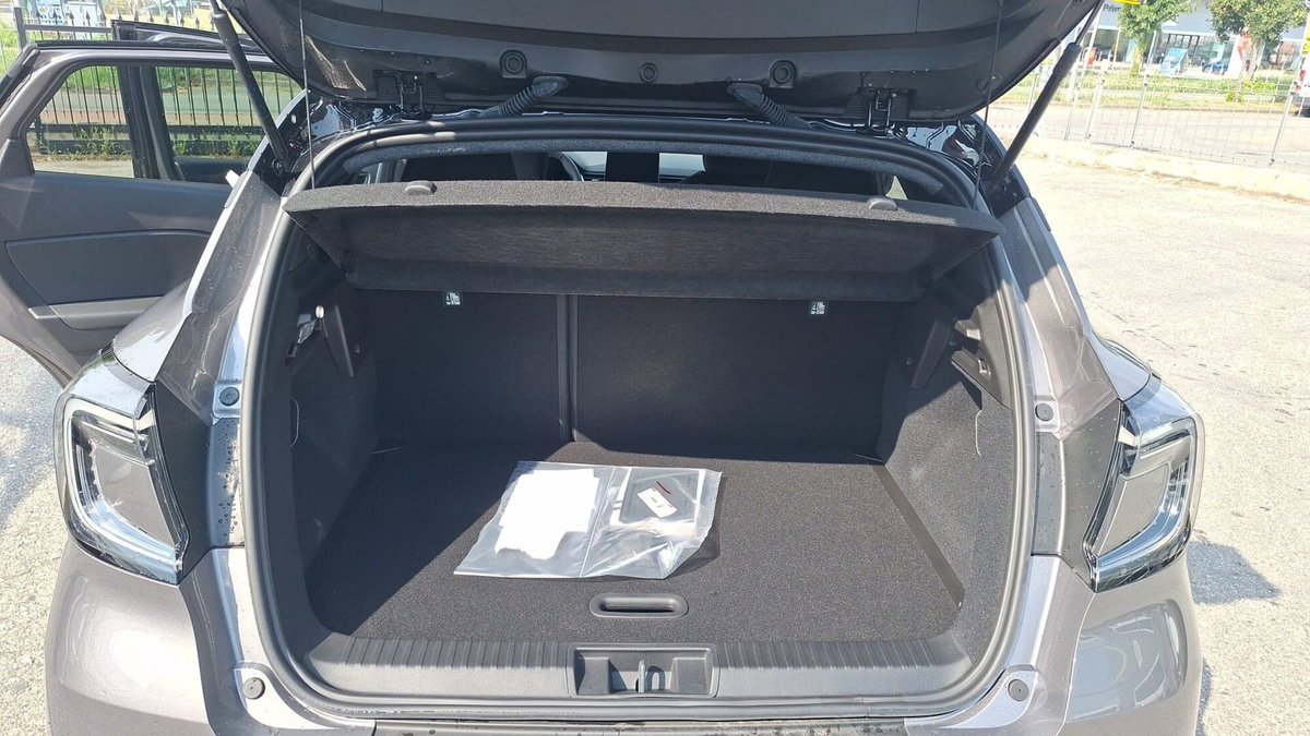Renault Captur 1.2 eco-g Techno 120cv (11)