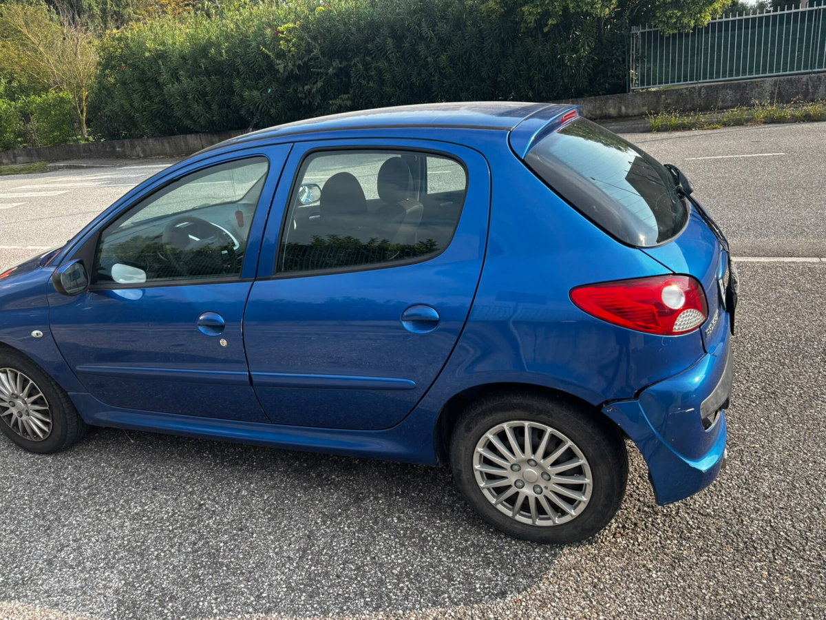 Peugeot 206 HDi 70CV 5p. Energie (8)