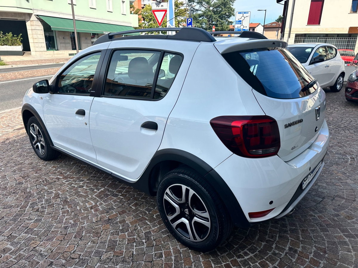 Dacia Sandero 0.9 TCe 12V 90CV Start&Stop Serie Speciale Wow (4)