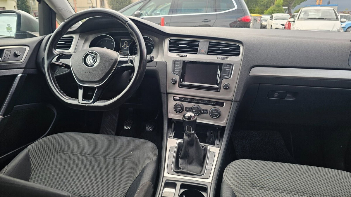 Volkswagen Golf 1.6 TDI 5p. Highline BlueMotion Technology (10)