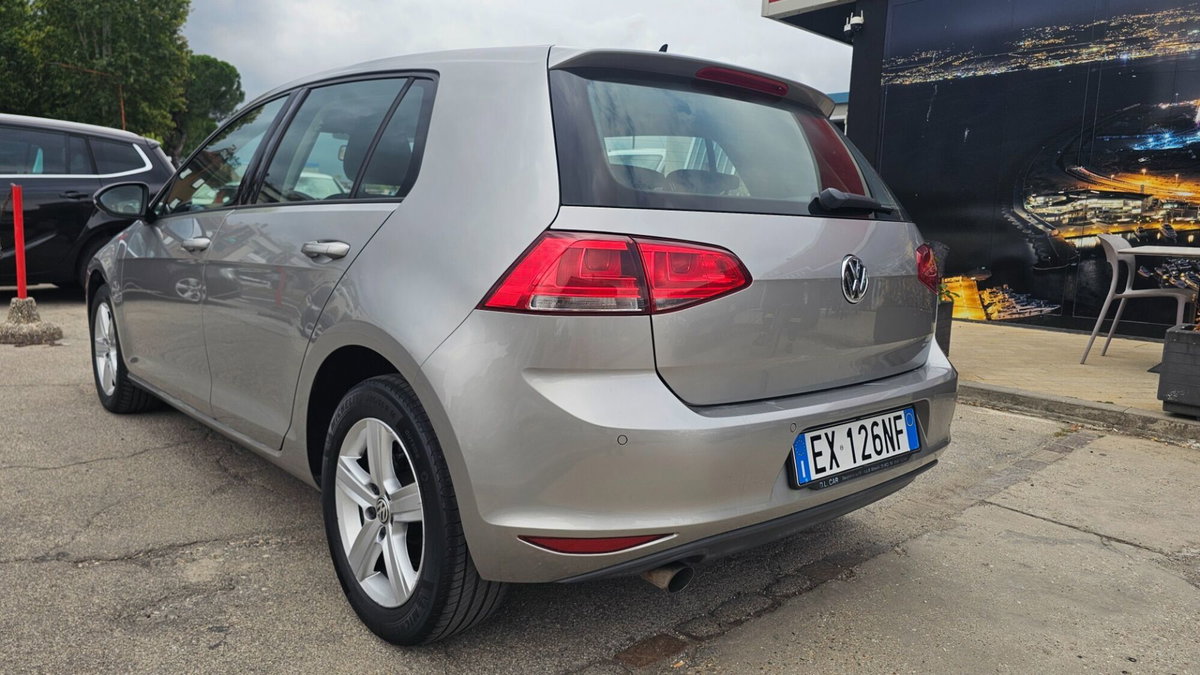 Volkswagen Golf 1.6 TDI 5p. Highline BlueMotion Technology (7)