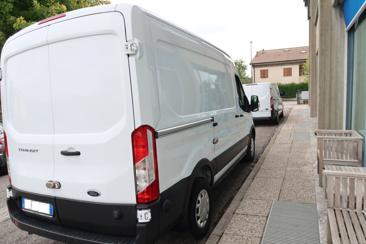 Ford Transit Furgone 330 2.0TDCi EcoBlue 130 aut. PM-TM Furgone Trend (6)