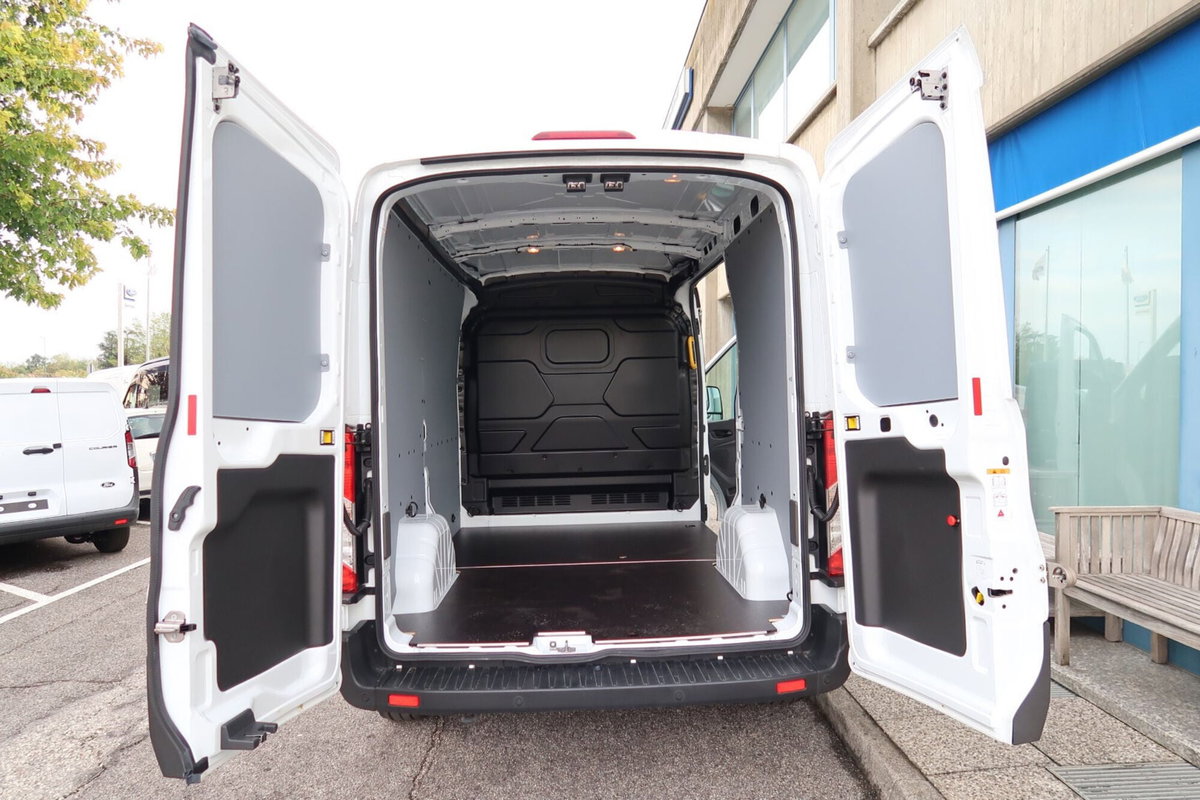 Ford Transit Furgone 330 2.0TDCi EcoBlue 130 aut. PM-TM Furgone Trend (7)
