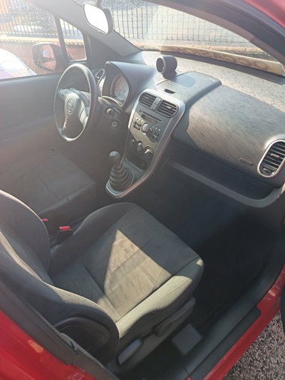 Opel Agila 1.2 16V 86CV Enjoy (12)