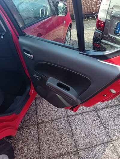 Opel Agila 1.2 16V 86CV Enjoy (13)
