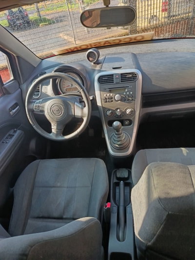 Opel Agila 1.2 16V 86CV Enjoy (15)