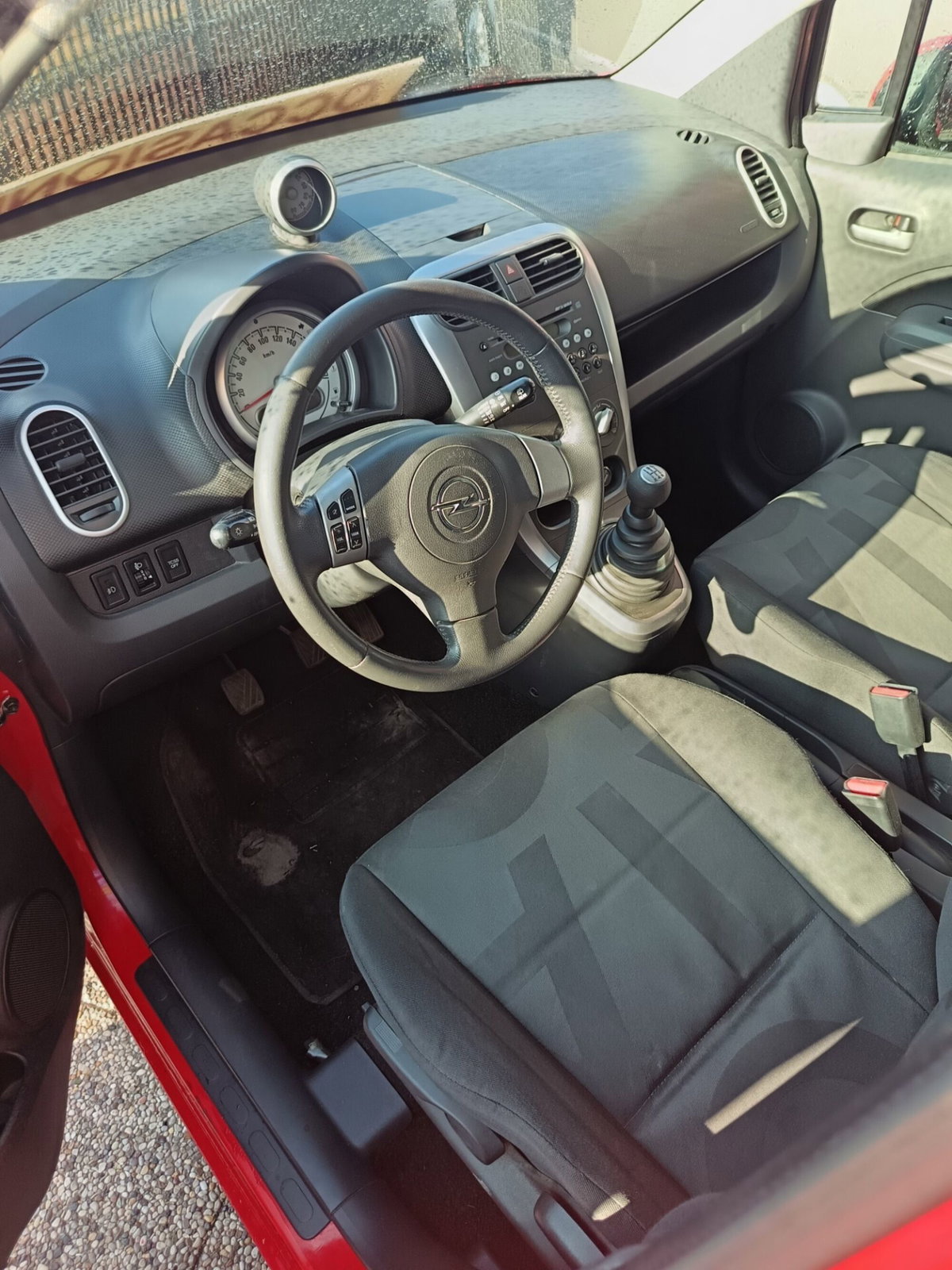 Opel Agila 1.2 16V 86CV Enjoy (8)