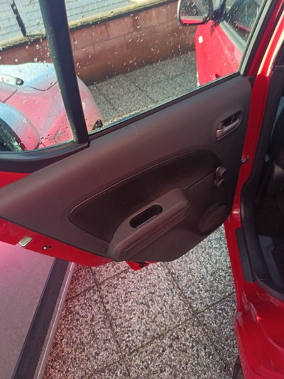 Opel Agila 1.2 16V 86CV Enjoy (9)