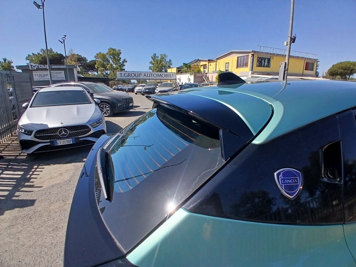 Lancia Ypsilon 1.2 mhev Edizione Cassina e-dct (15)
