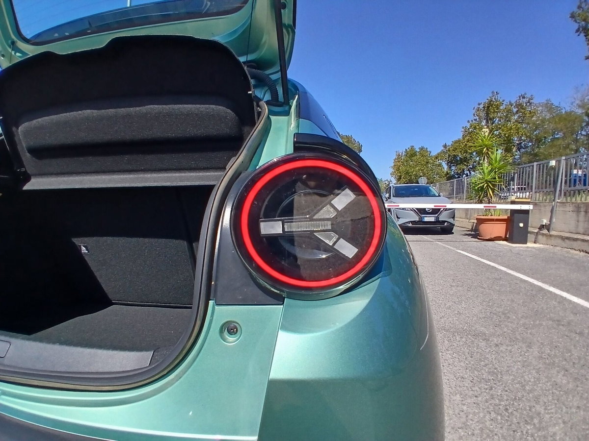 Lancia Ypsilon 1.2 mhev Edizione Cassina e-dct (20)