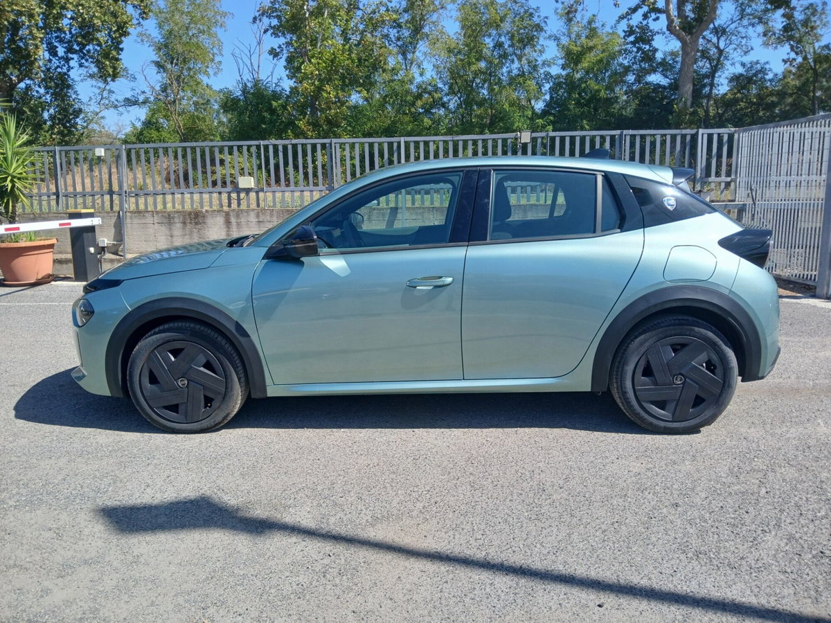 Lancia Ypsilon 1.2 mhev Edizione Cassina e-dct (8)