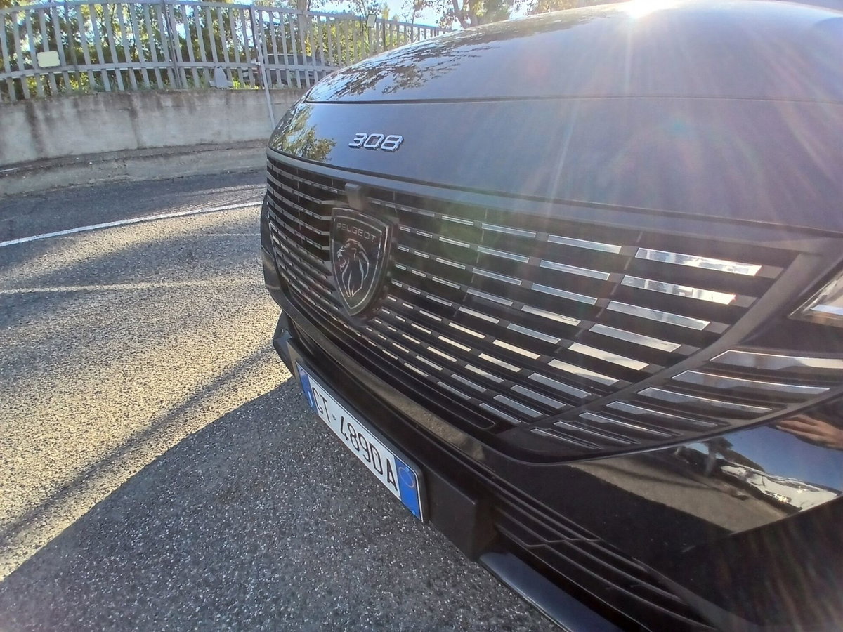 Peugeot 308 SW PureTech Turbo 130 S&S EAT8 Allure Pack (9)
