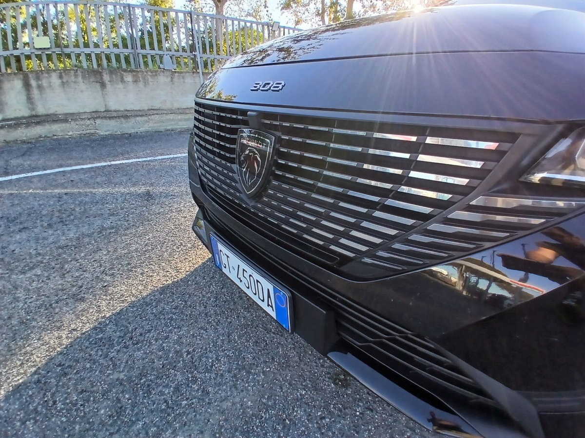 Peugeot 308 SW PureTech Turbo 130 S&S EAT8 Allure Pack (10)