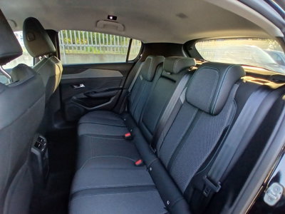 Peugeot 308 SW PureTech Turbo 130 S&S EAT8 Allure Pack (16)