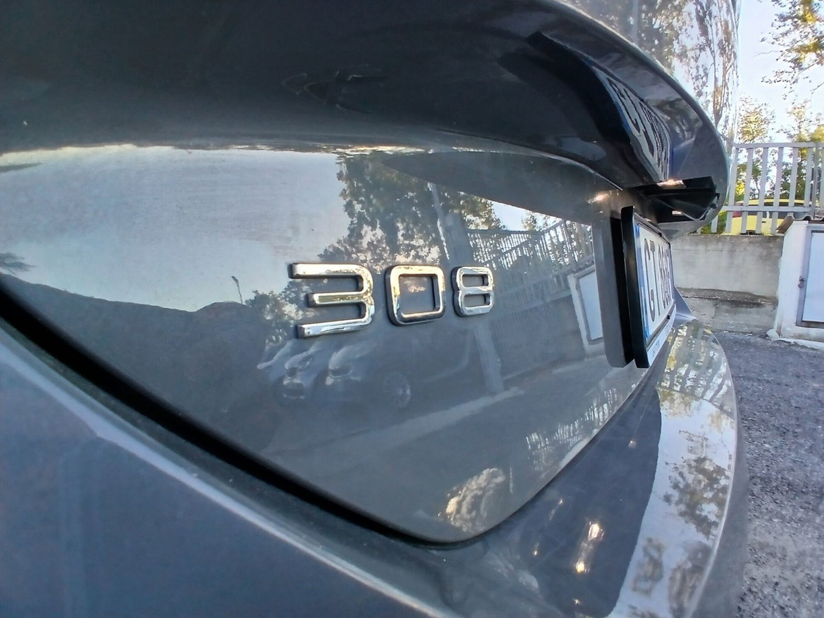 Peugeot 308 SW PureTech Turbo 130 S&S EAT8 Allure Pack (17)