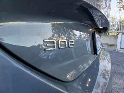 Peugeot 308 SW PureTech Turbo 130 S&S EAT8 Allure Pack (17)