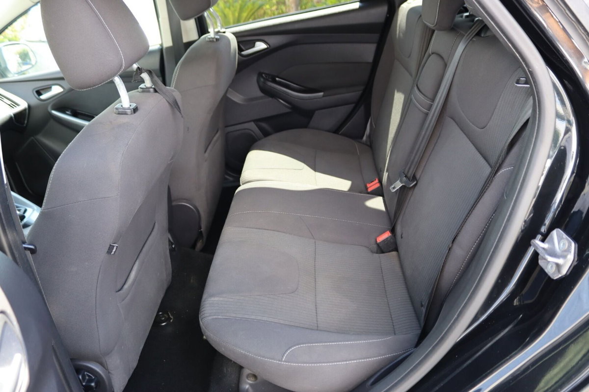 Ford Focus Station Wagon 1.6 TDCi 115 CV SW Titanium (13)