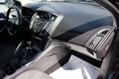 Ford Focus Station Wagon 1.6 TDCi 115 CV SW Titanium (17)