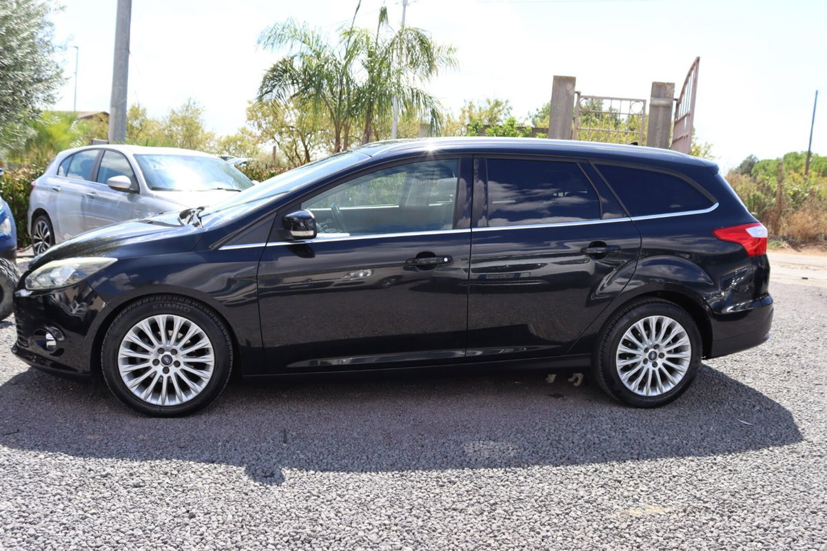 Ford Focus Station Wagon 1.6 TDCi 115 CV SW Titanium (2)
