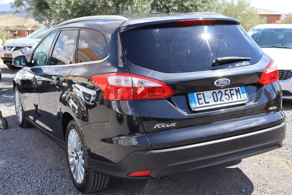 Ford Focus Station Wagon 1.6 TDCi 115 CV SW Titanium (3)