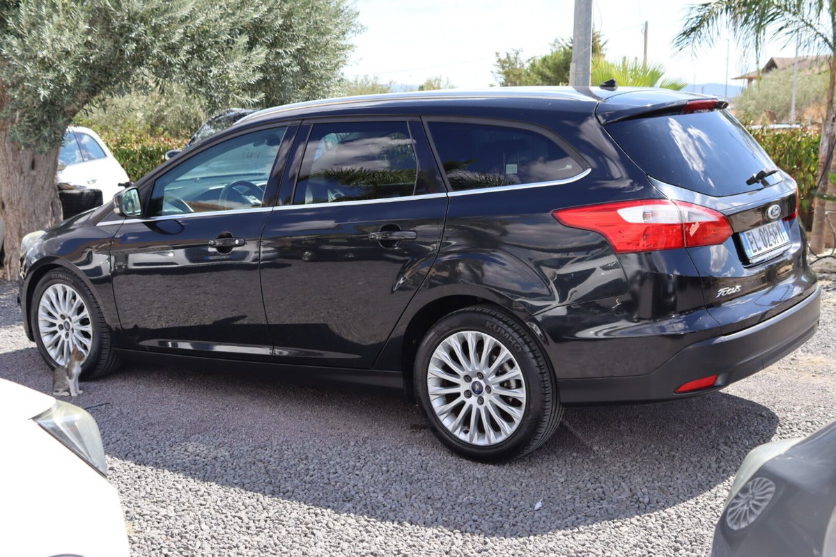 Ford Focus Station Wagon 1.6 TDCi 115 CV SW Titanium (8)