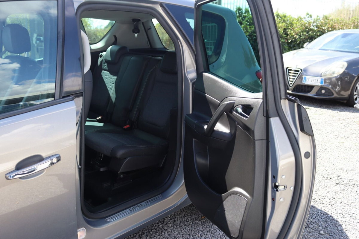 Opel Meriva 1.7 CDTI 130CV Cosmo (12)