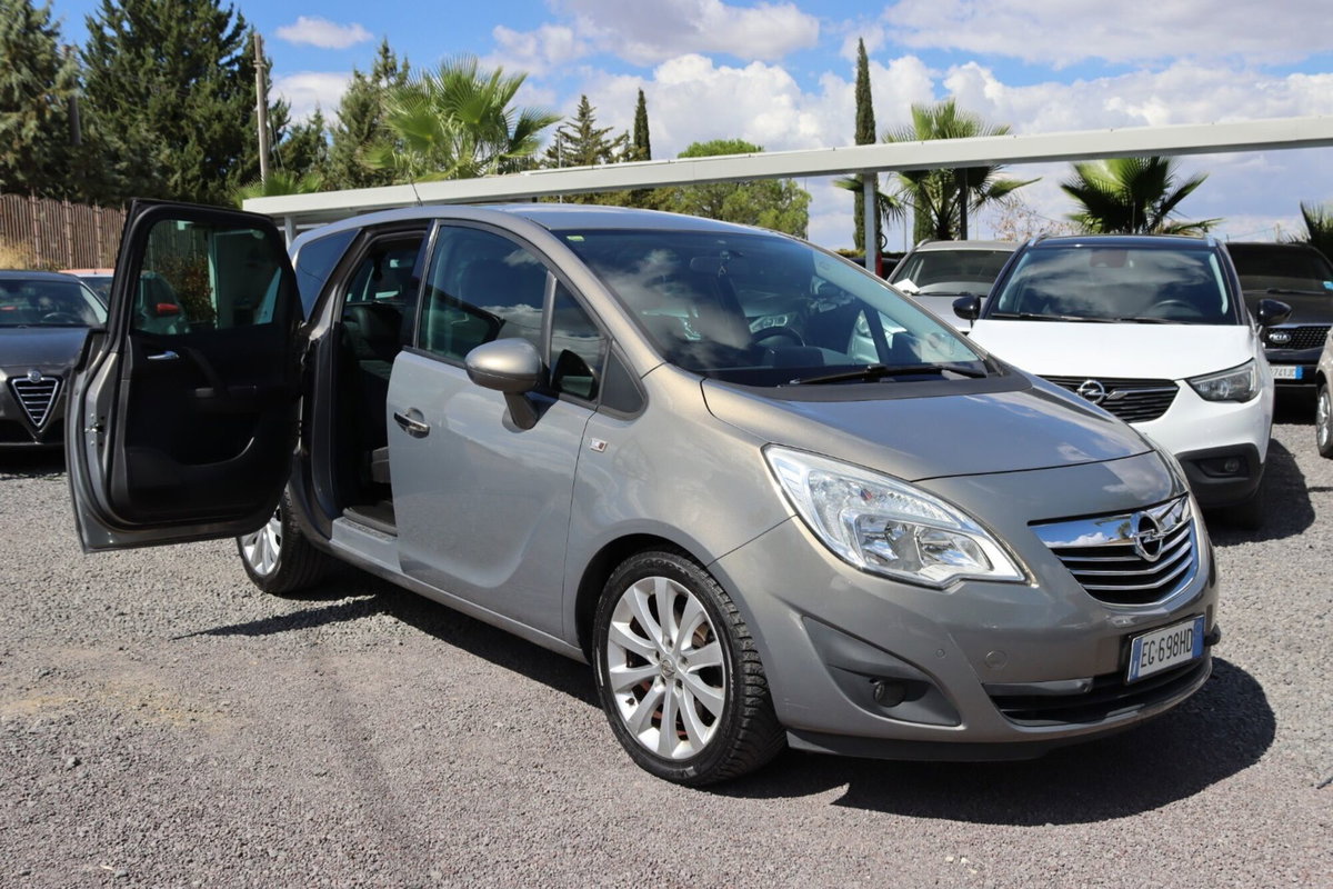Opel Meriva 1.7 CDTI 130CV Cosmo (15)
