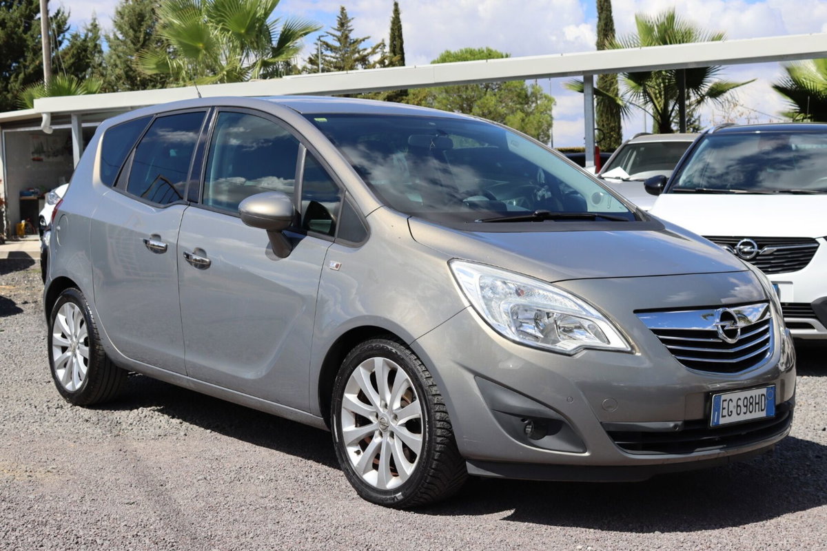 Opel Meriva 1.7 CDTI 130CV Cosmo (2)