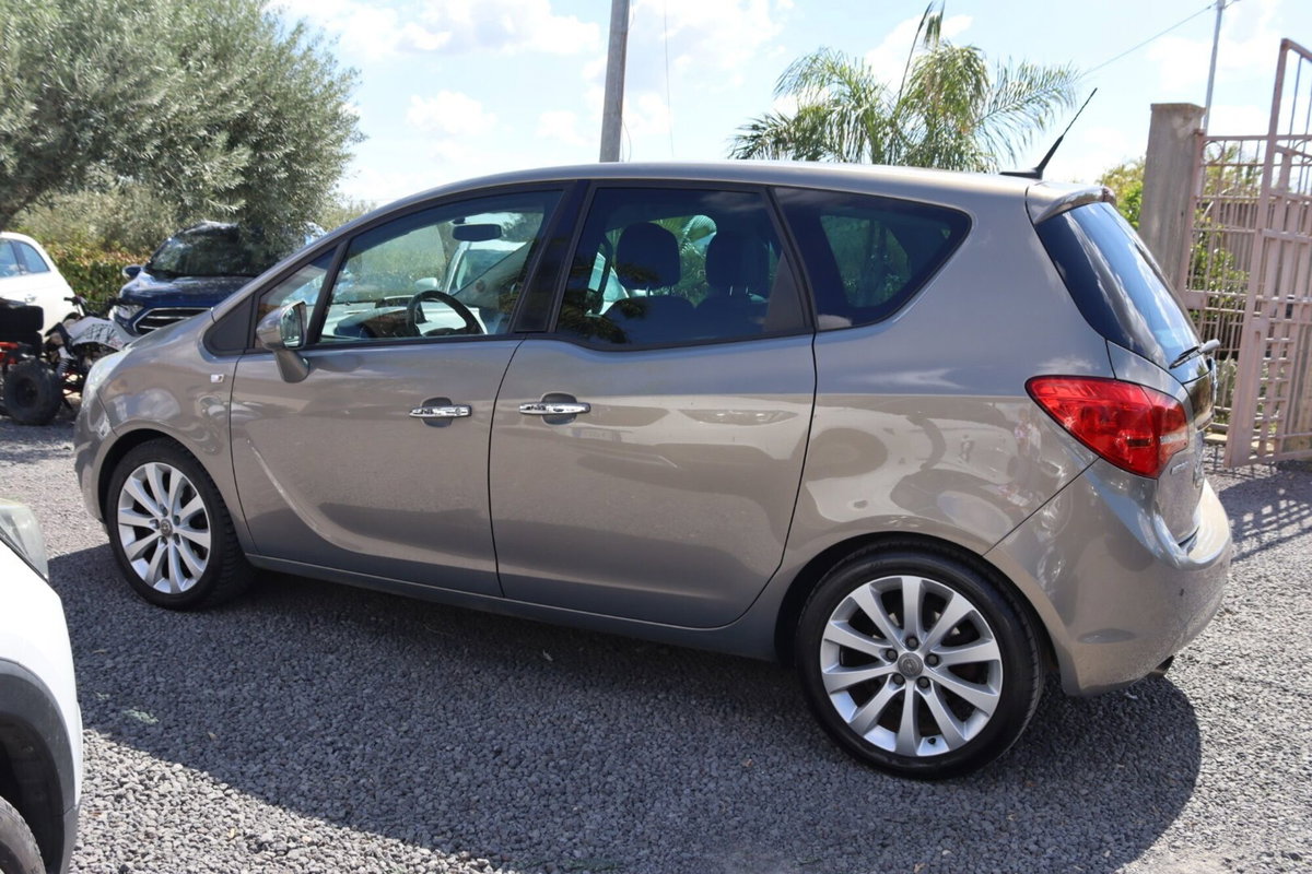 Opel Meriva 1.7 CDTI 130CV Cosmo (8)