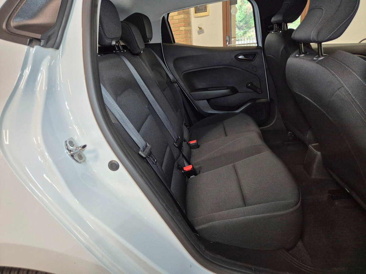 Renault Clio Blue dCi 85 CV 5 porte Business (10)