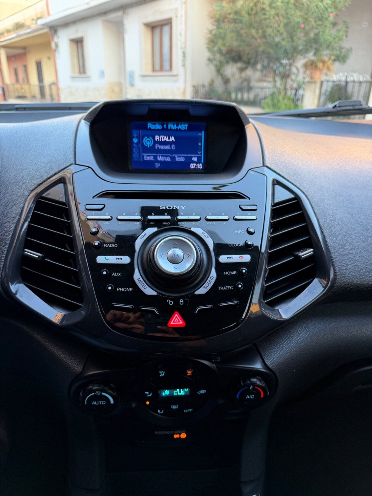 Ford EcoSport 1.5 TDCi 95 CV Titanium S (14)