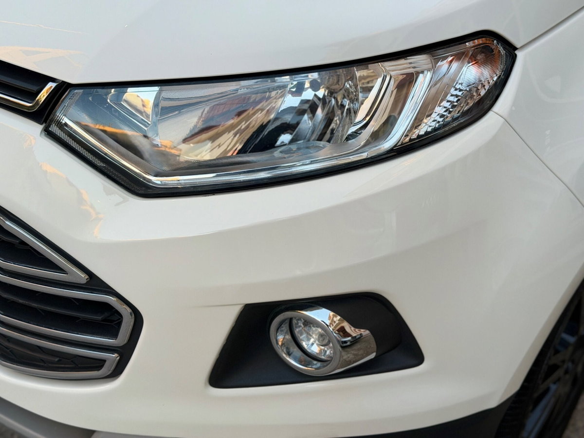 Ford EcoSport 1.5 TDCi 95 CV Titanium S (7)