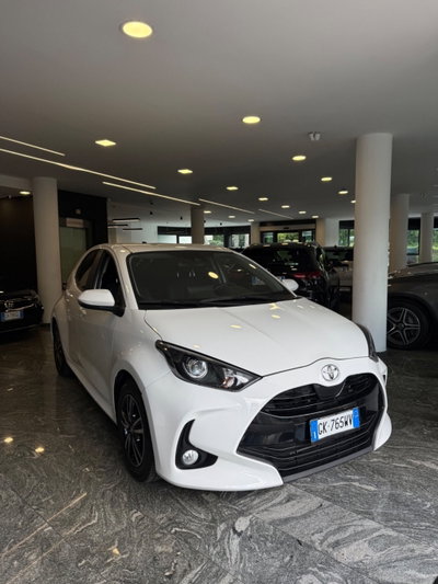 Toyota Yaris 1.0 5 porte Active (3)