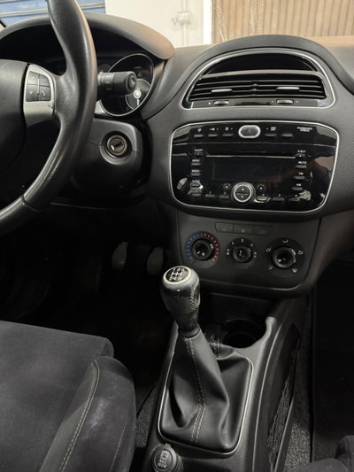 Fiat Punto 1.3 MJT II S&S 85 CV 5 porte ECO Young (9)