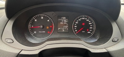 Audi Q3 2.0 TDI Business (13)
