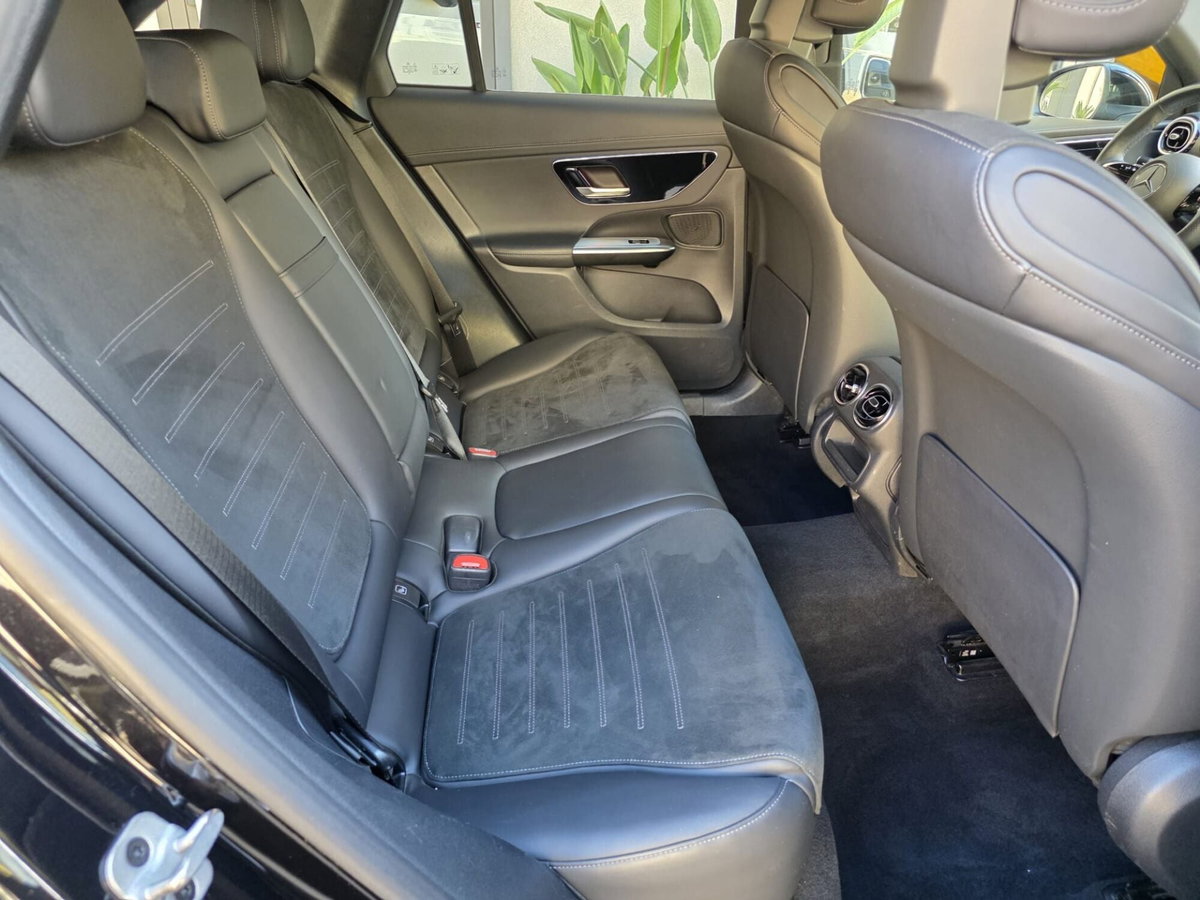 Mercedes-Benz GLC 220 d 4Matic Mild Hybrid AMG Advanced Plus (13)