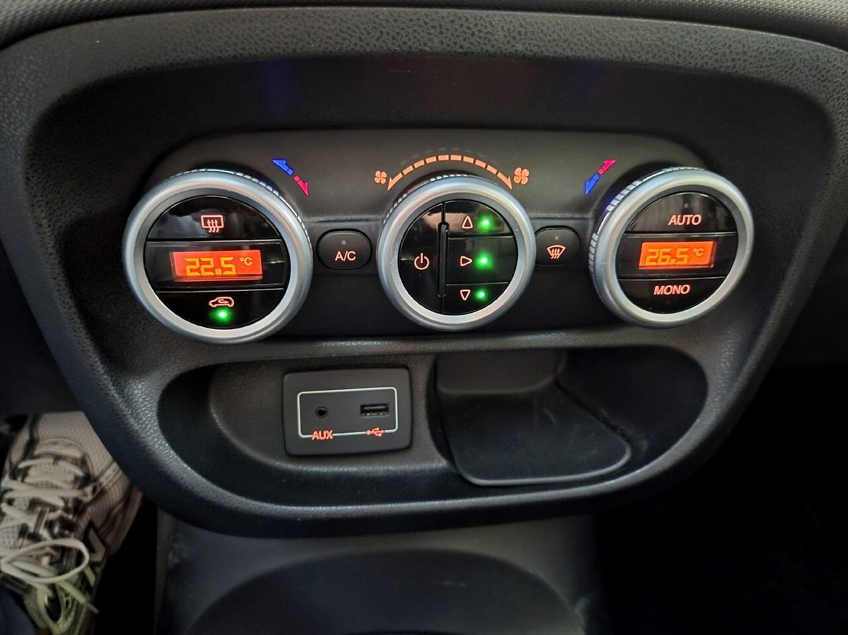Fiat 500L 1.4 95 CV Lounge (15)