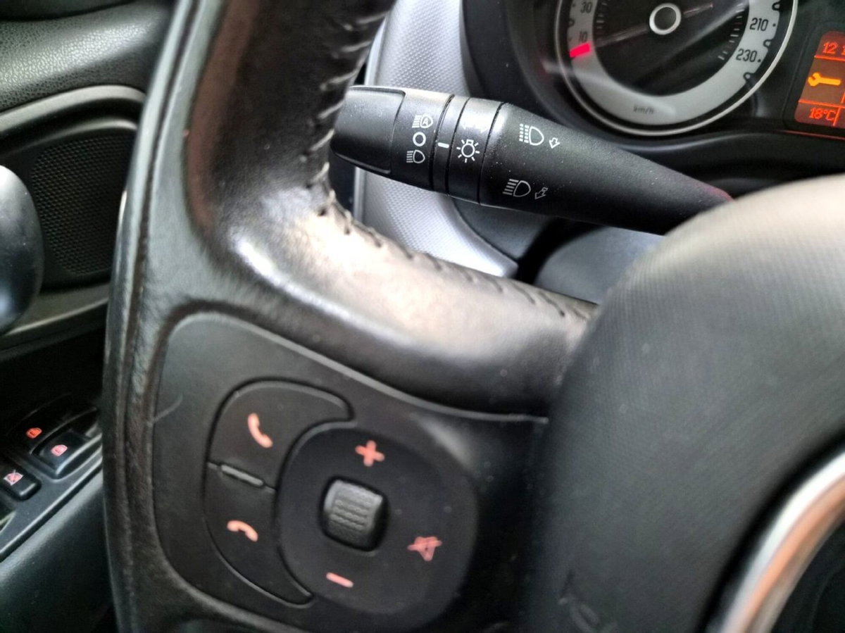 Fiat 500L 1.4 95 CV Lounge (17)