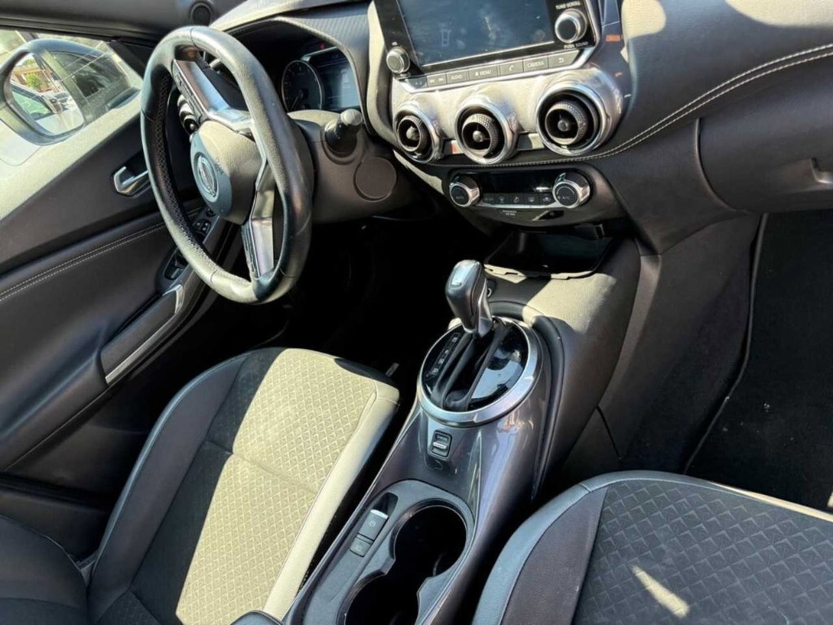 Nissan Juke 1.0 dig-t N-Connecta 114cv (8)
