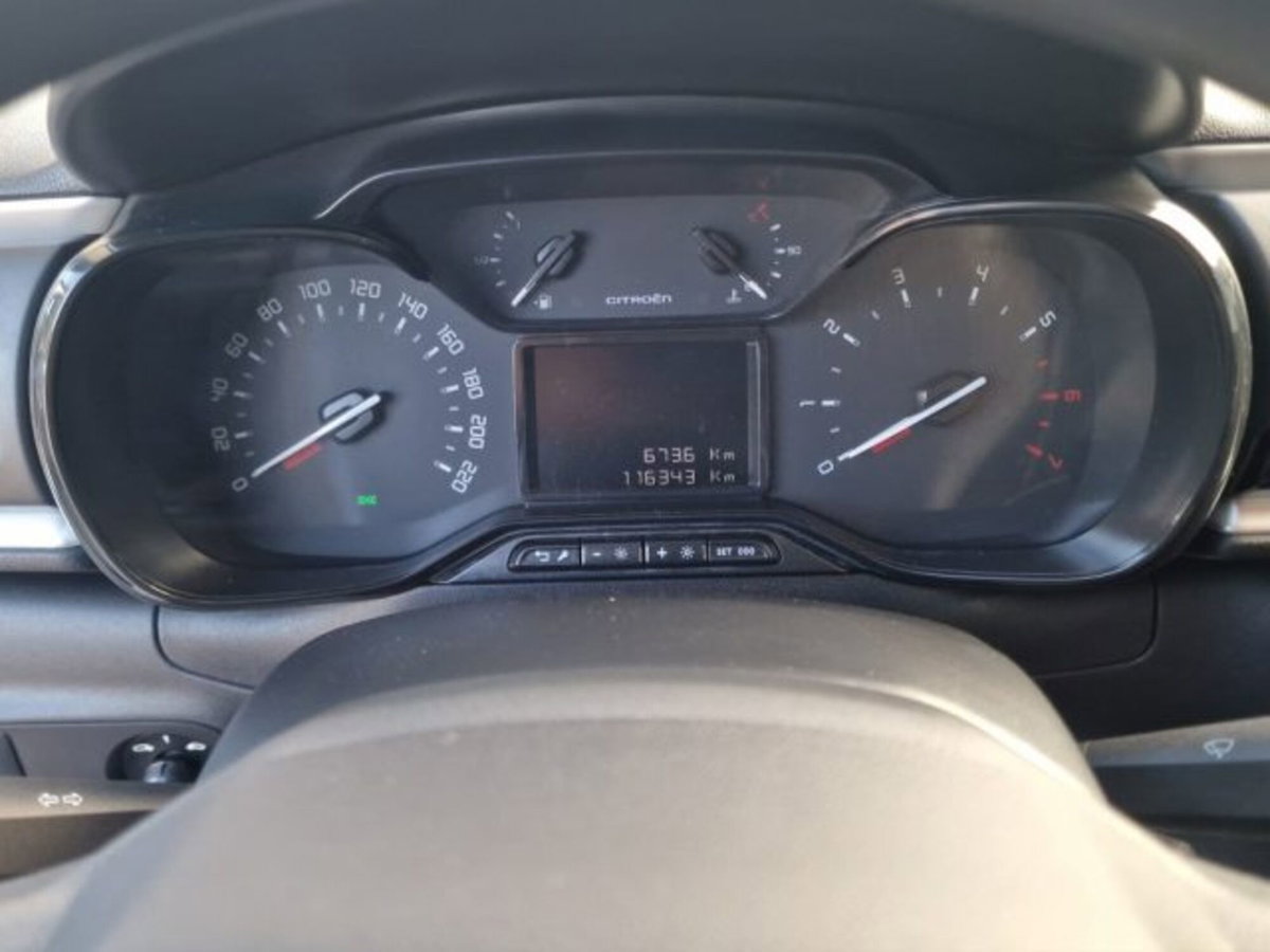 Citroen C3 BlueHDi 100 S&S Feel (11)