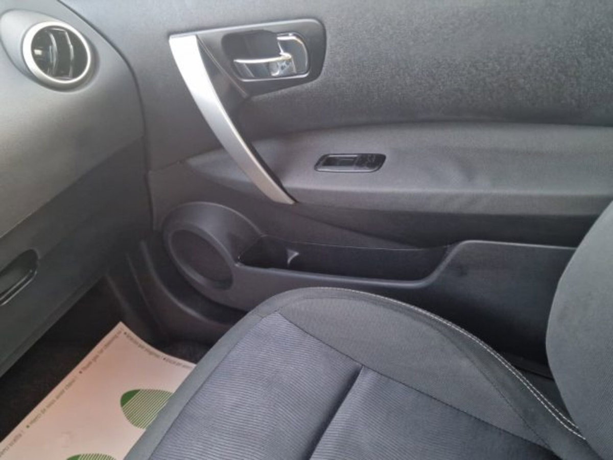 Nissan Qashqai 1.5 dCi DPF Acenta (17)