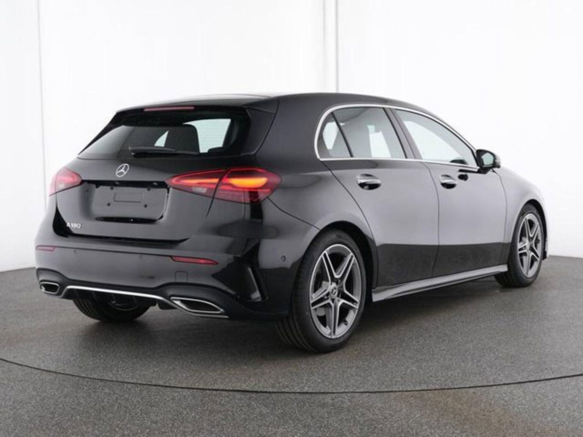 Mercedes-Benz Classe A Sedan 180 AMG Line Premium Plus auto (2)