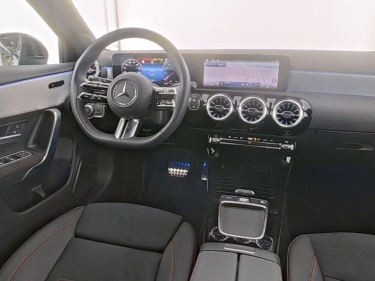 Mercedes-Benz Classe A Sedan 180 AMG Line Premium Plus auto (6)