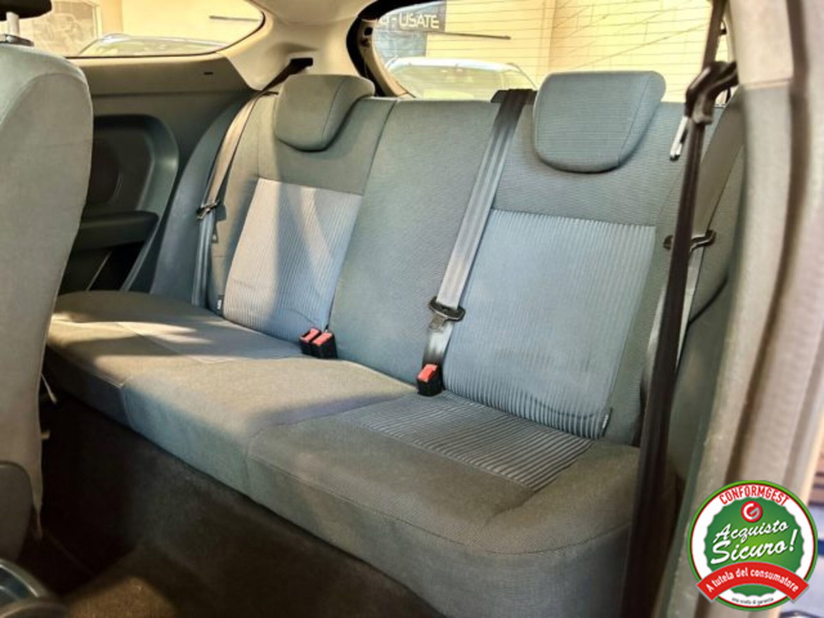 Ford Fiesta 1.2 82CV 3 porte Titanium (16)