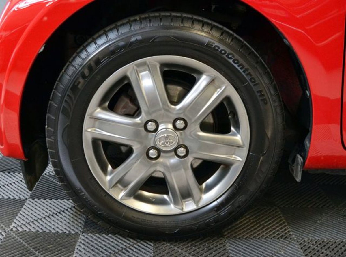 Toyota iQ 1.0 (17)