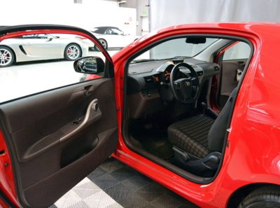 Toyota iQ 1.0 (2)